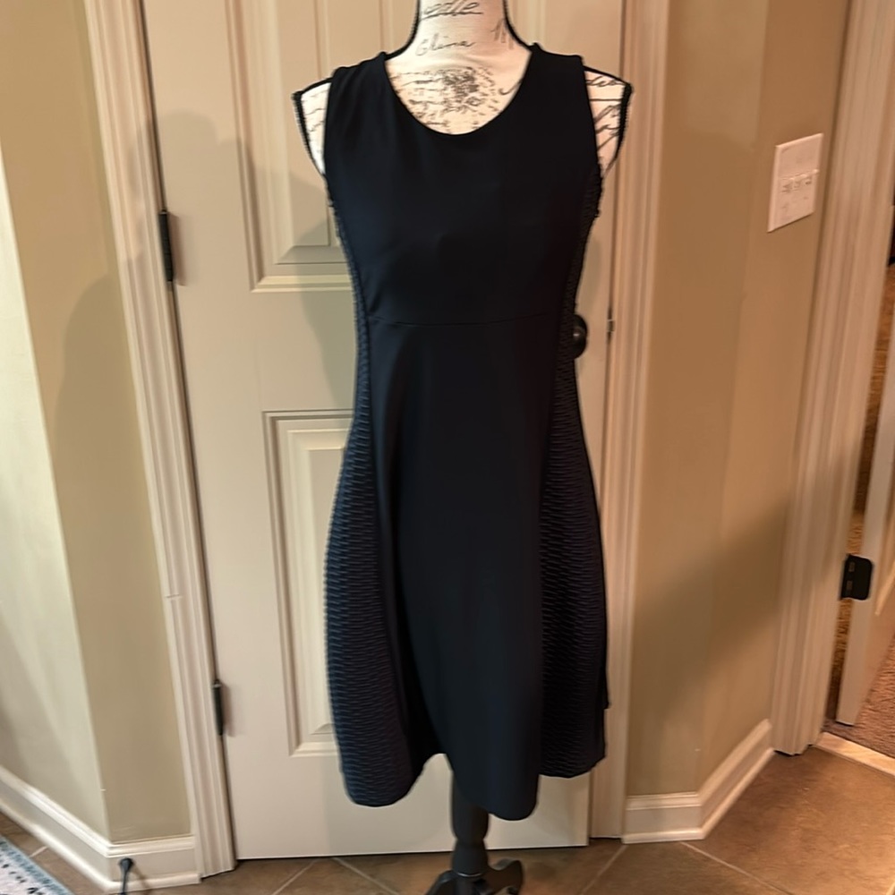 Cute sleeveless dress, size medium